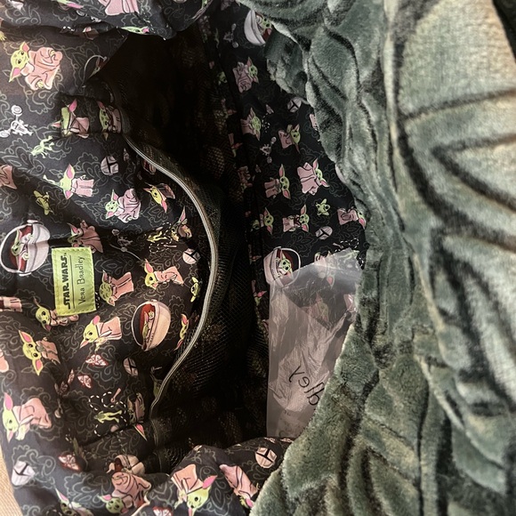 Vera Bradley Mandalorian & Grogu Large Duffle - Picture 3 of 4